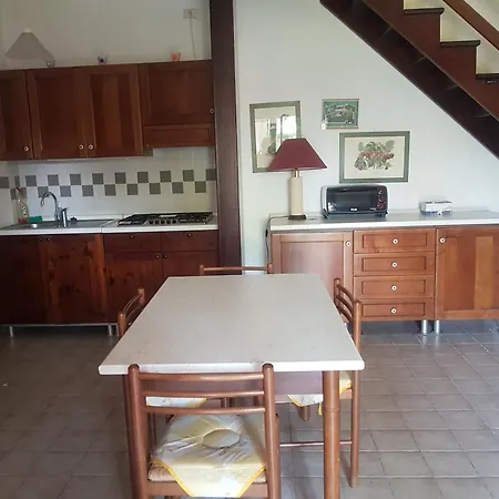Villetta In Villaggio Vacanze Metatur - ميتابونتو